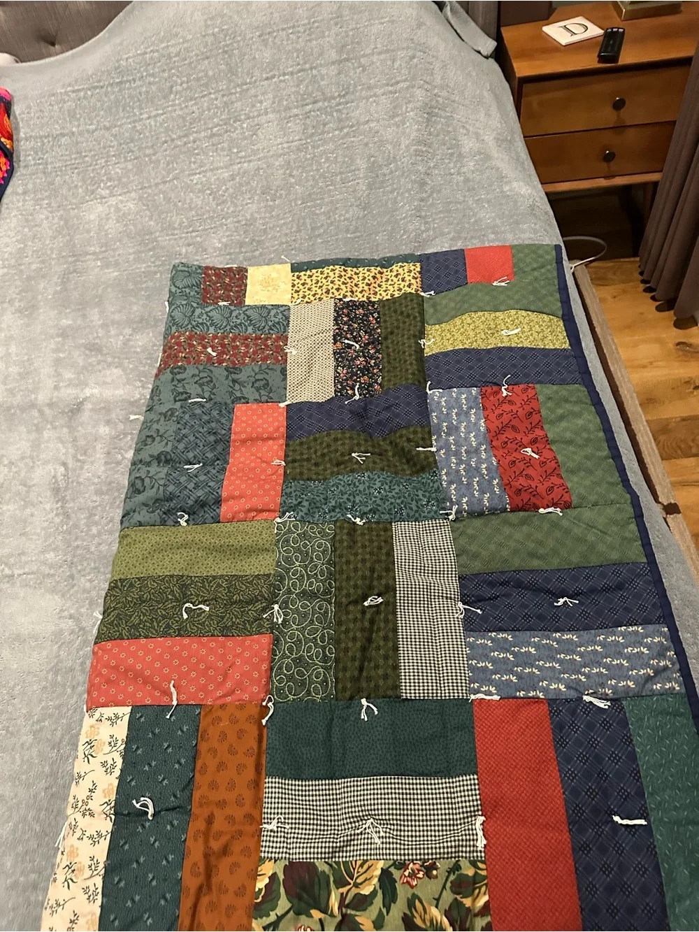 Handmade Amish Patchwork Quilt - Multicolor